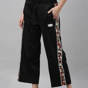 Nike crop pants